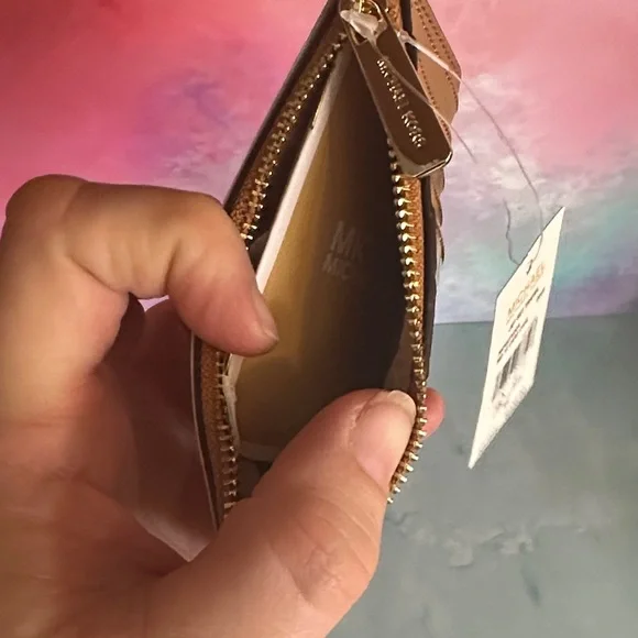 Michael Kors Jet Set Travel Medium TZ Card Case in a crocodile-embossed "Deer" - Picture 10 of 14